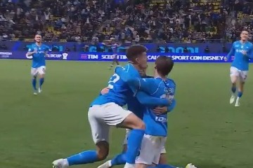 意超杯：澤爾濱梅開二度，那不勒斯3-0佛羅倫薩